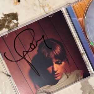 Taylor Swift: ***SIGNED*** Midnights: Moonstone edition CD-BNWOT E